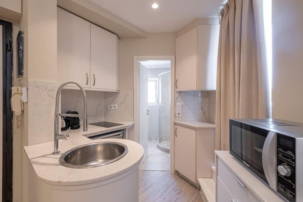 Penthouse In The Heart Of Athens Apartment ภายนอก รูปภาพ